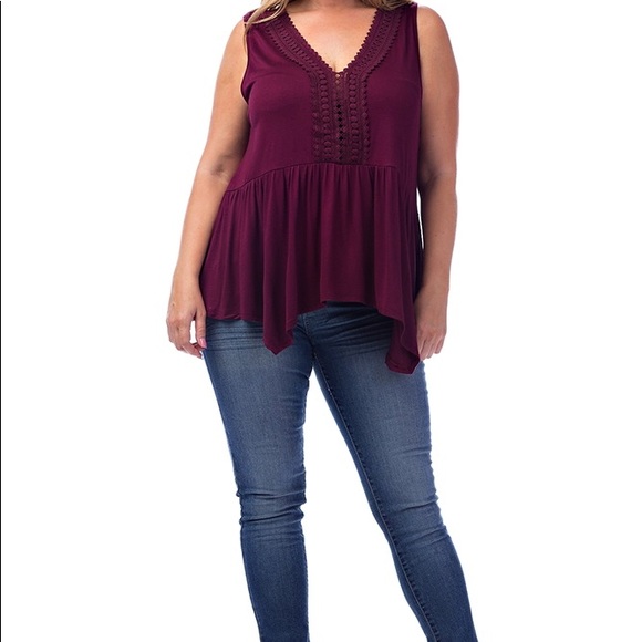 🔴 Burgundy Sleeveless Plus Size Top - Picture 2 of 4